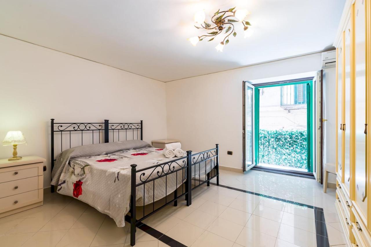 Apartmán Qs1 - Indipendent Flat In Center Neapol Exteriér fotografie