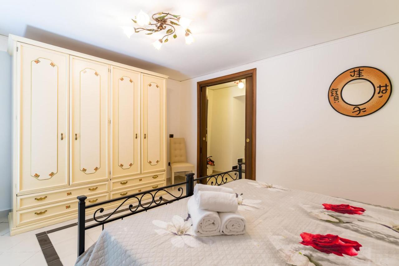 Apartmán Qs1 - Indipendent Flat In Center Neapol Exteriér fotografie