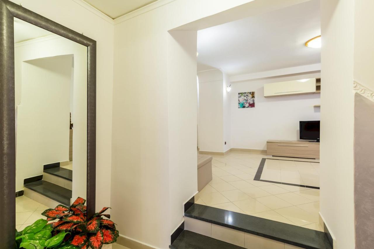 Apartmán Qs1 - Indipendent Flat In Center Neapol Exteriér fotografie